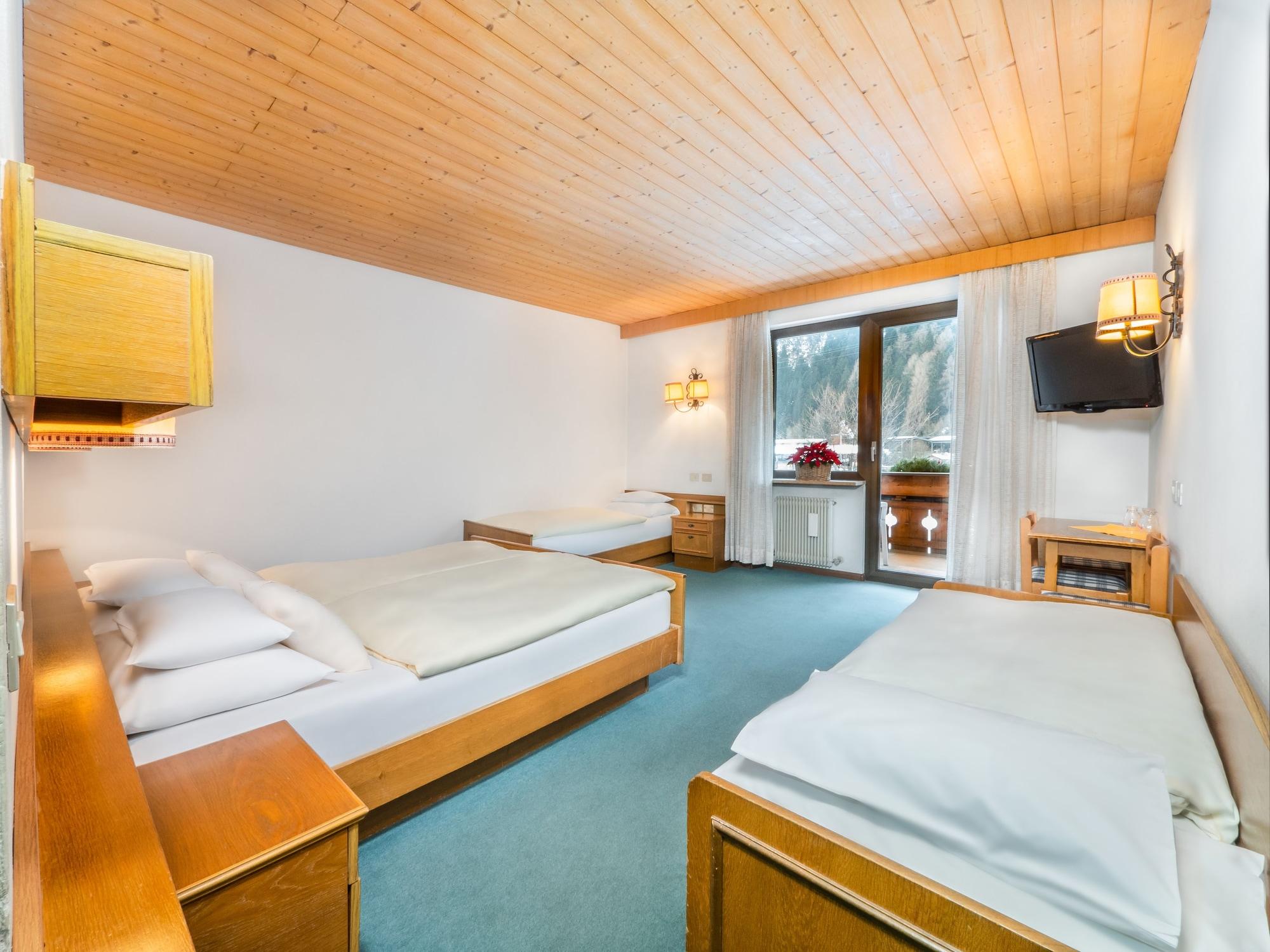 Pontives Hotel 3*